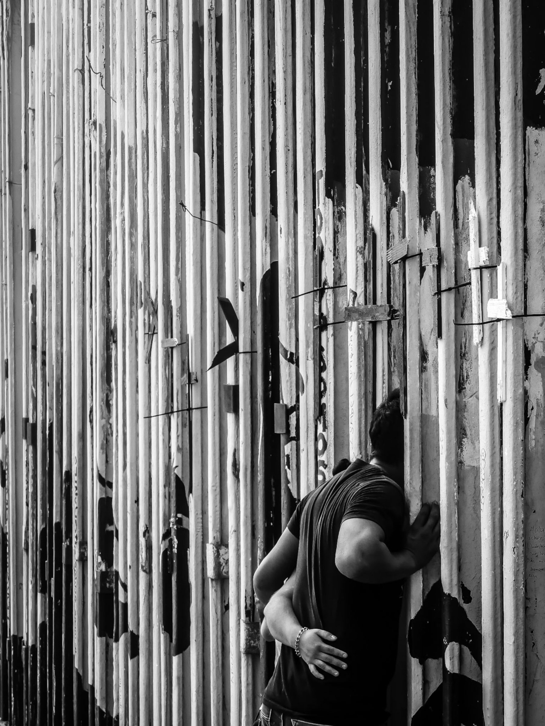 A Glimpse into Life Along the Tijuana Wall — photograph 3